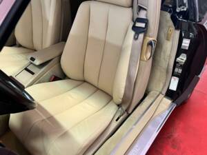 Image 31/48 of Mercedes-Benz 300 SL-24 (1992)