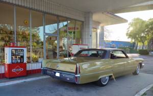 Imagen 8/25 de Cadillac Sedan DeVille (1970)