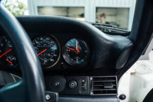Image 27/50 of Porsche 911 Turbo LE (1989)