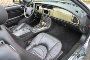 Image 31/50 of Jaguar XKR &quot;Silverstone&quot; (2000)