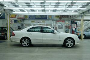 Bild 50/50 von Mercedes-Benz E 500 (2007)