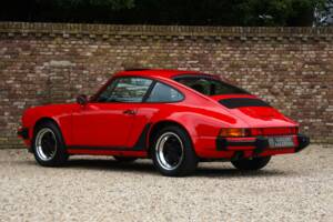 Afbeelding 38/50 van Porsche 911 Carrera 3.2 (1988)