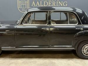 Image 12/50 of Mercedes-Benz 220 S (1955)