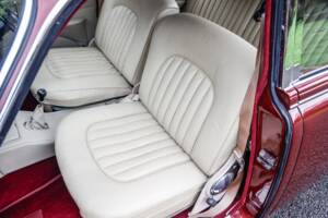 Image 25/42 of Jaguar Mk II 3.8 (1962)