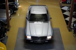 Image 8/27 of Mercedes-Benz 500 SLC (1980)