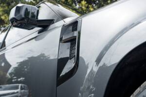 Image 49/61 de Land Rover Defender 110 D200 AWD (2023)