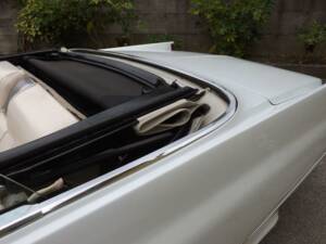 Immagine 15/50 di Cadillac DeVille Convertible (1969)