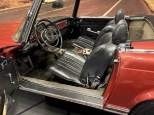 Image 19/35 de Mercedes-Benz 280 SL (1969)