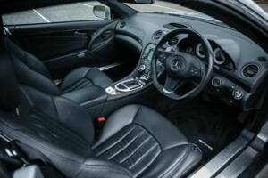 Image 2/41 de Mercedes-Benz SL 63 AMG (2008)