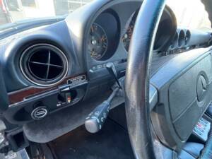 Image 10/21 of Mercedes-Benz 560 SL (1987)