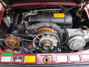 Image 18/25 of Porsche 911 SC 3.0 (1983)