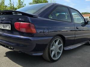 Bild 4/8 von Ford Escort 2.0 16V "F1 Edition" (1996)