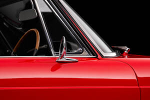 Image 11/28 of Ferrari 275 GTS (1965)