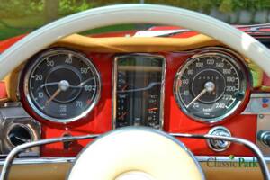 Image 33/50 de Mercedes-Benz 230 SL (1964)
