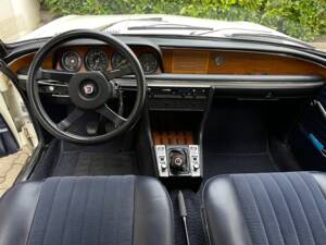 Image 13/20 of BMW 2800 CS (1970)