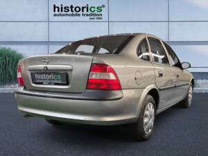 Bild 3/14 von Opel Vectra 1,6 (1996)