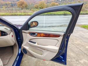 Bild 39/50 von Jaguar XJ 8 3.5 (2003)