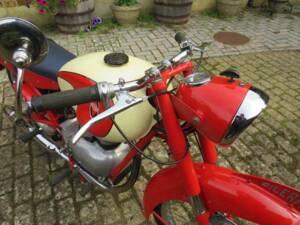Immagine 7/41 di Gilera 150 Sport (1959)