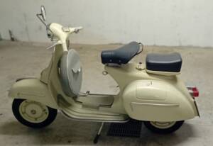 Image 2/13 of Piaggio Vespa 150 GL (1963)