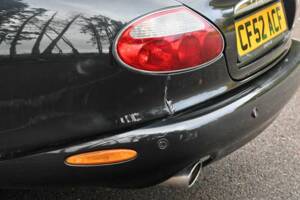 Afbeelding 29/50 van Jaguar XK8 4.0 (2002)
