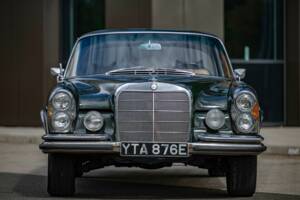 Obraz 4/10 pojazdu Mercedes-Benz 250 SE (1967)