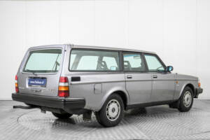 Image 2/50 of Volvo 245 GLE (1982)