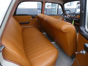 Image 14/25 of Mercedes-Benz 219 (1956)