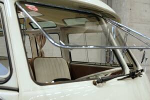 Bild 18/24 von Volkswagen T1 Brasil 1.6 (1975)
