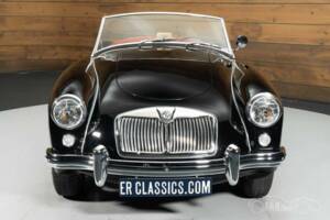 Image 17/19 of MG MGA 1500 (1955)