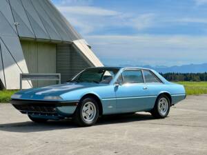 Image 1/51 of Ferrari 365 GT4 2+2 (1975)