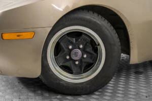 Afbeelding 4/50 van Porsche 944 (1983)