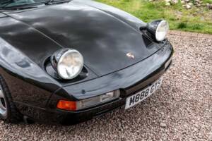 Bild 29/50 von Porsche 928 GTS (1995)