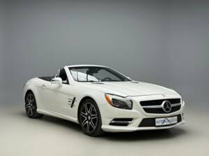Bild 8/26 von Mercedes-Benz SL 500 (2015)