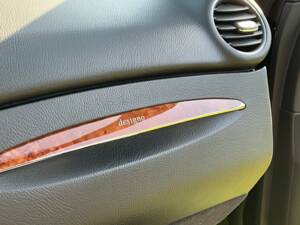 Immagine 25/41 di Mercedes-Benz CLK 320 (2003)