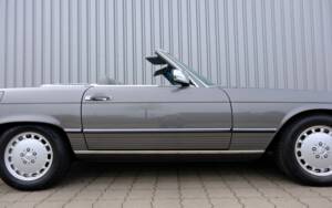Image 13/97 de Mercedes-Benz 560 SL (1987)