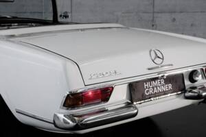 Afbeelding 18/40 van Mercedes-Benz 230 SL (1964)