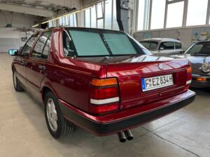 Image 31/47 of Lancia Thema 8.32 (1989)
