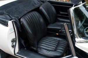 Image 20/21 de Jaguar E-Type V12 (1973)
