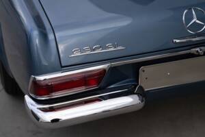 Immagine 16/93 di Mercedes-Benz 230 SL (1965)