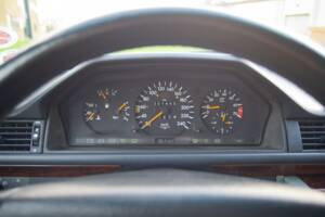 Bild 18/30 von Mercedes-Benz 300 CE (1992)