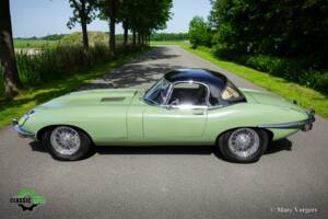 Image 60/60 de Jaguar E-Type (1969)