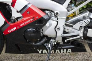 Image 24/33 of Yamaha YZF-R1 (2001)