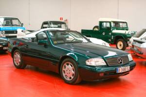 Image 36/50 of Mercedes-Benz SL 320 (1995)