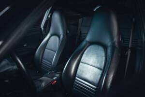 Bild 10/15 von Porsche 911 Carrera 4S (2003)