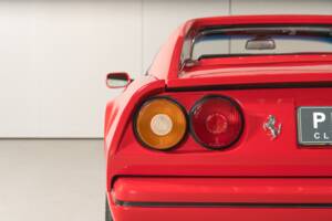 Afbeelding 26/32 van Ferrari 328 GTS (1985)