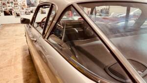 Image 6/13 of FIAT 2300 S Coupé (1964)