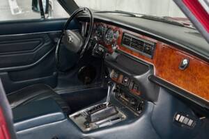 Bild 43/50 von Jaguar XJ 6 L 4.2 (1974)