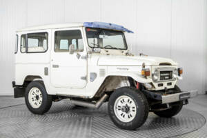 Image 5/50 of Toyota Land Cruiser BJ 40 (1977)