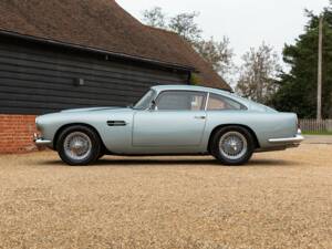 Immagine 44/50 di Aston Martin DB 4 (1960)