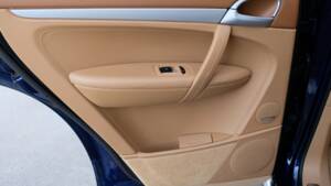 Immagine 70/70 di Porsche Cayenne S (2007)